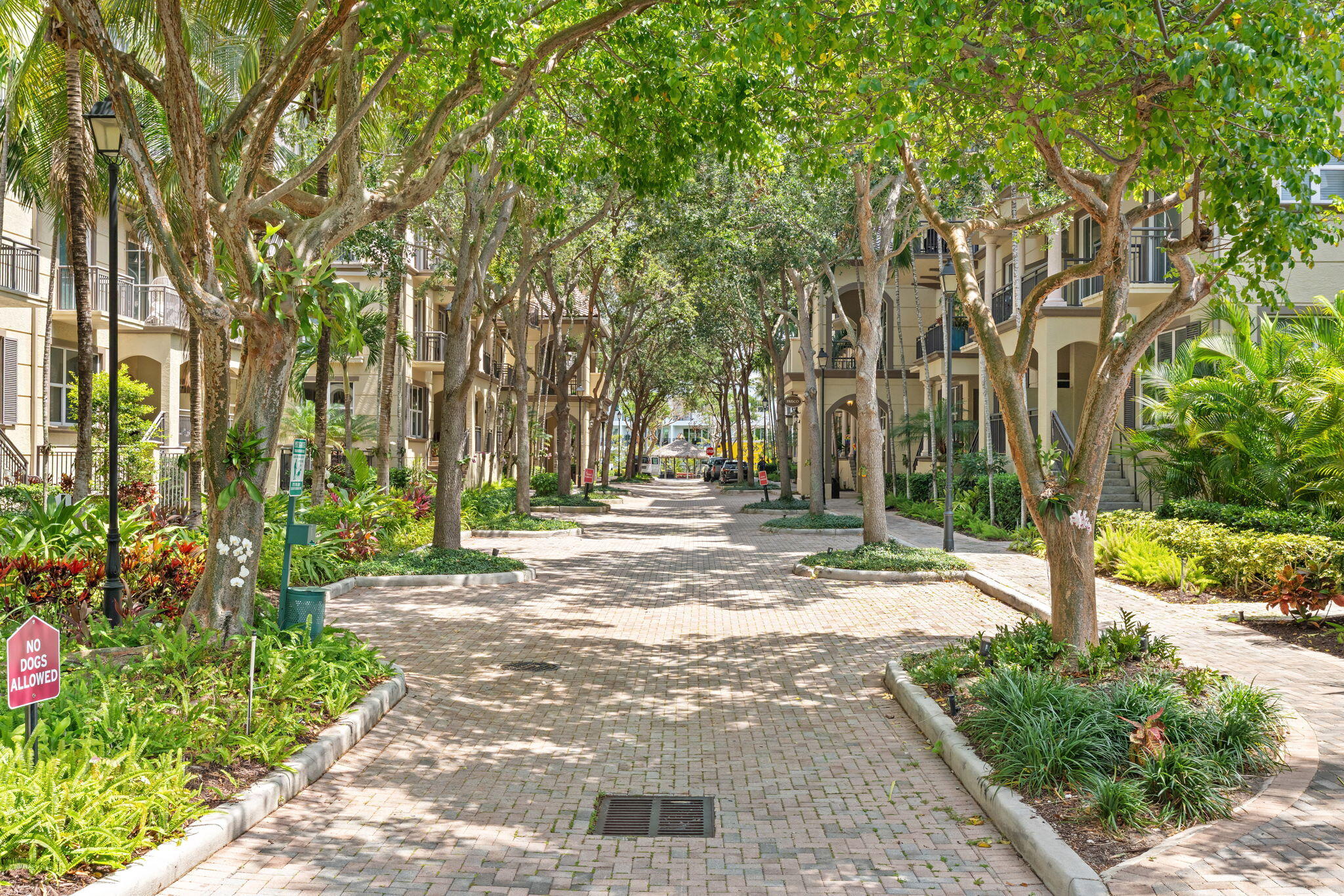 WILTON STATION RES CONDO - Residential