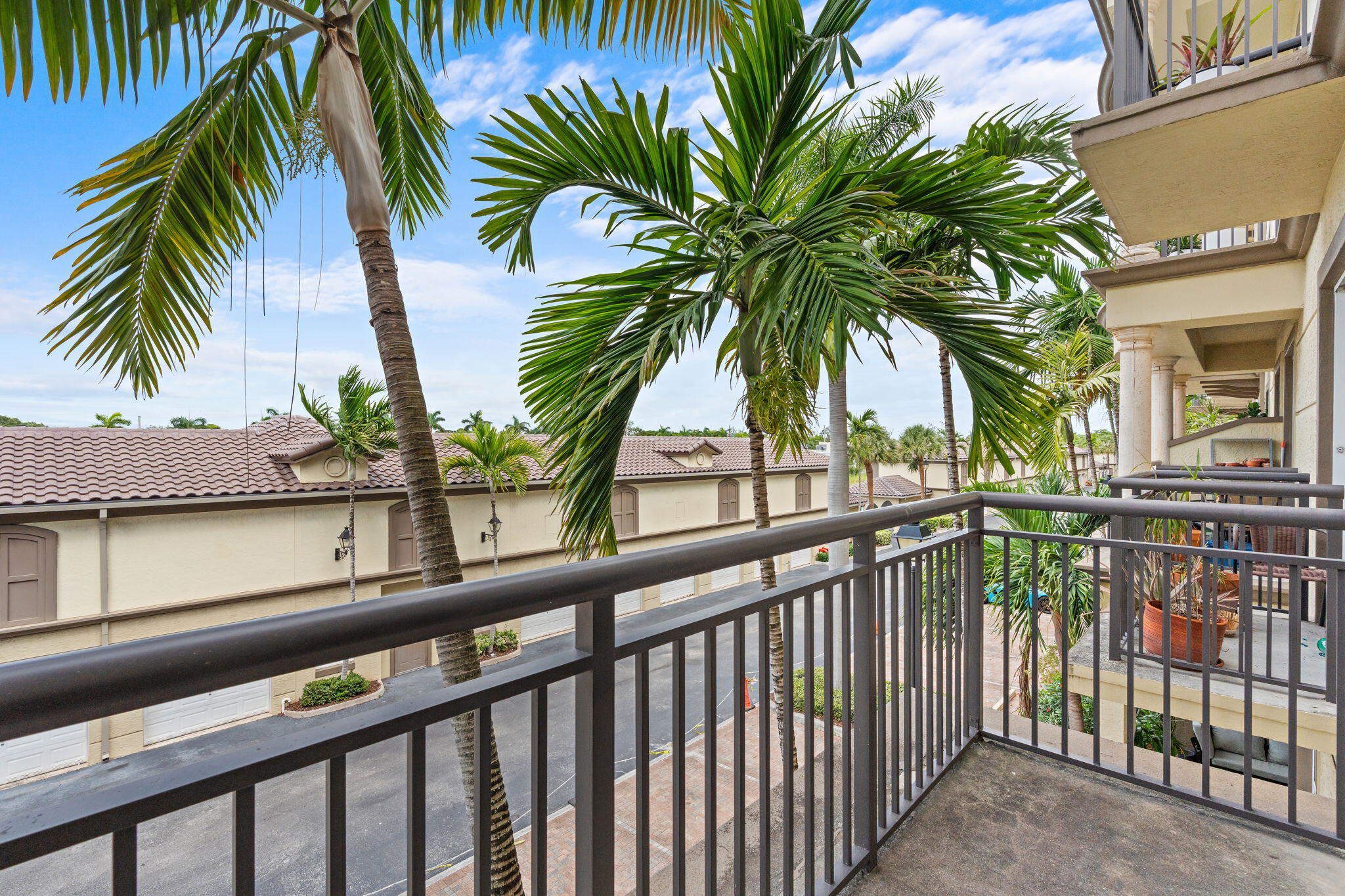 WILTON STATION RES CONDO - Residential