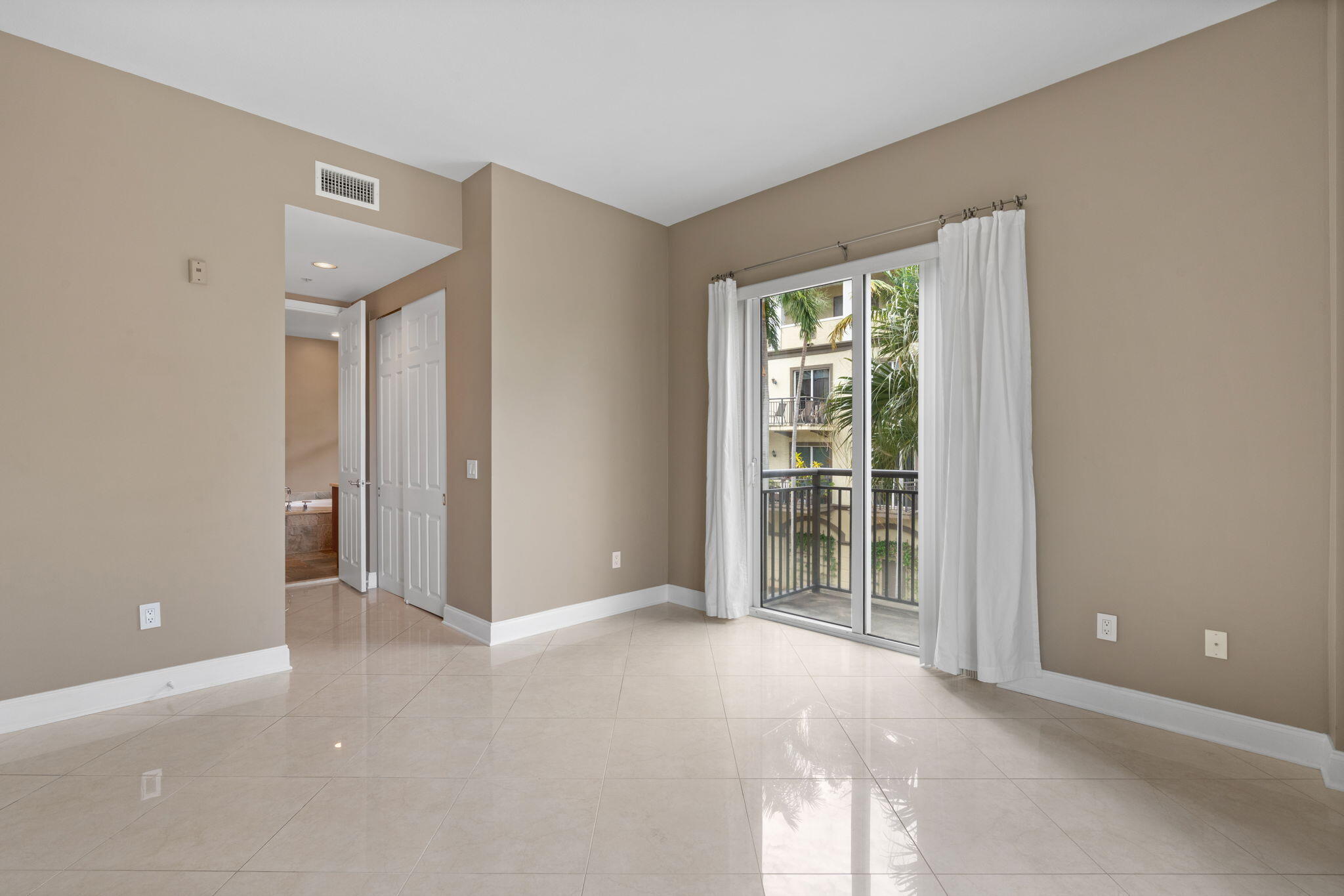 WILTON STATION RES CONDO - Residential