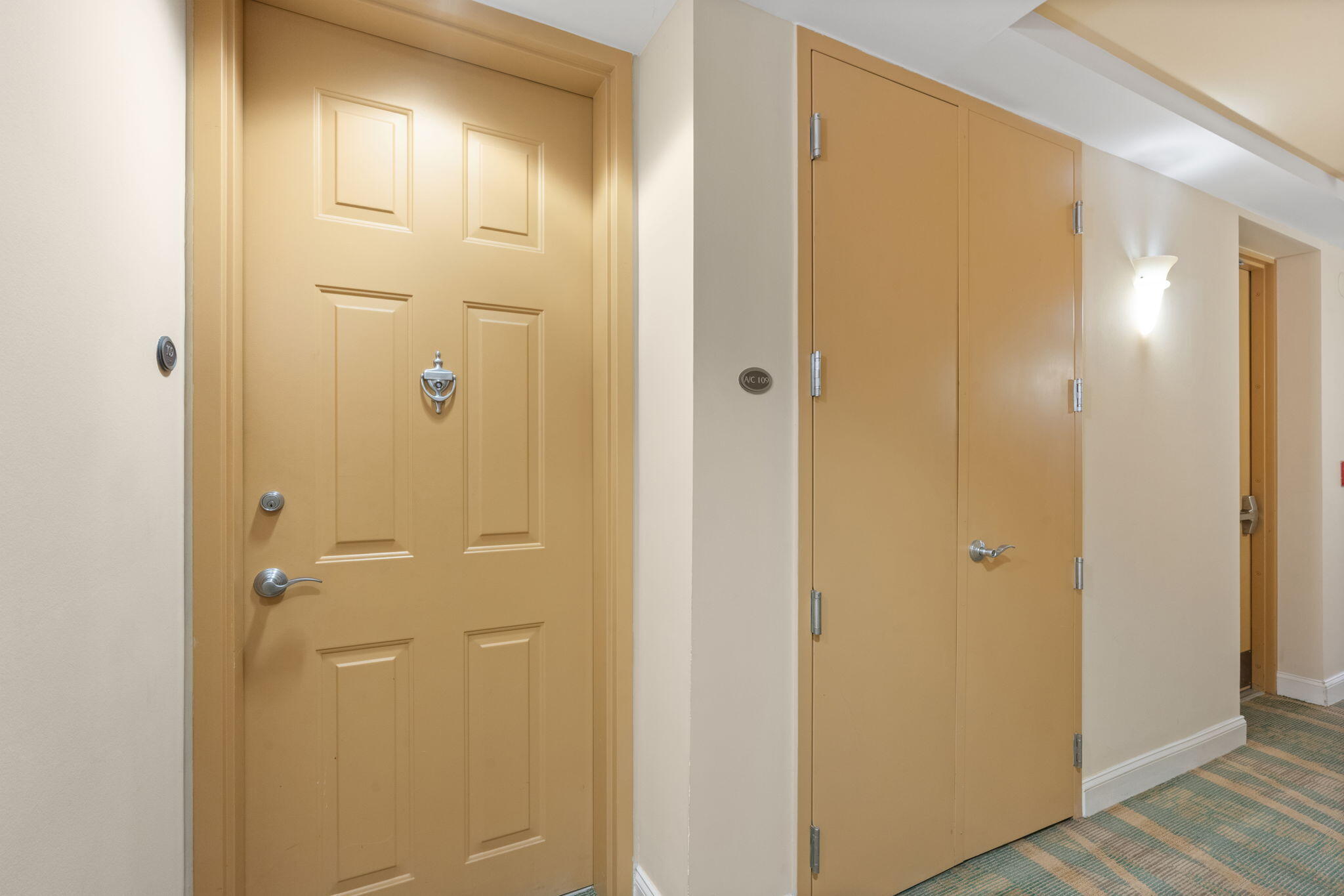WILTON STATION RES CONDO - Residential