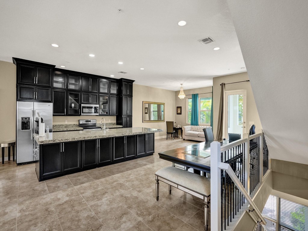 Centra Falls - Residential
