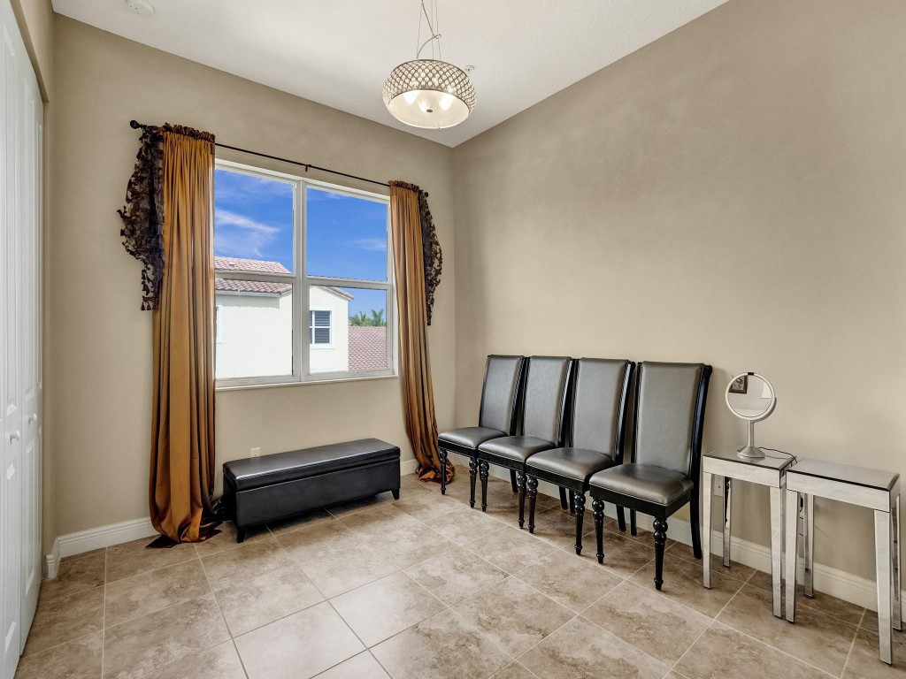 Centra Falls - Residential