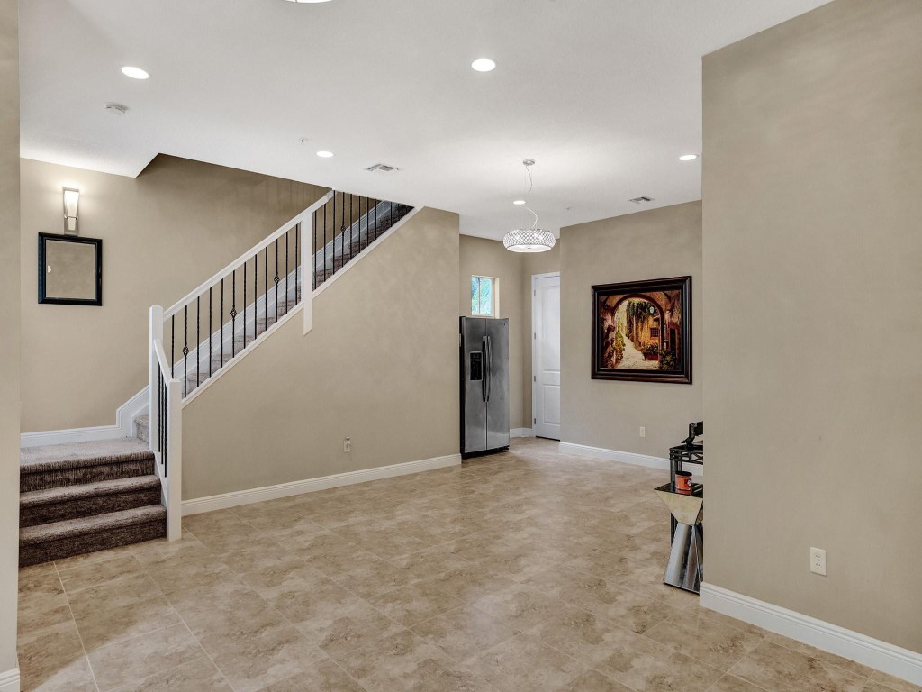 Centra Falls - Residential