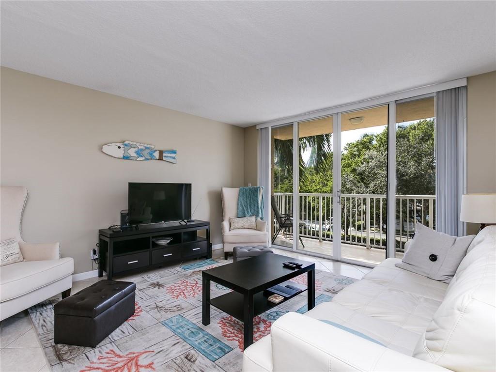 SHERIDAN BEACH CLUB - Residential