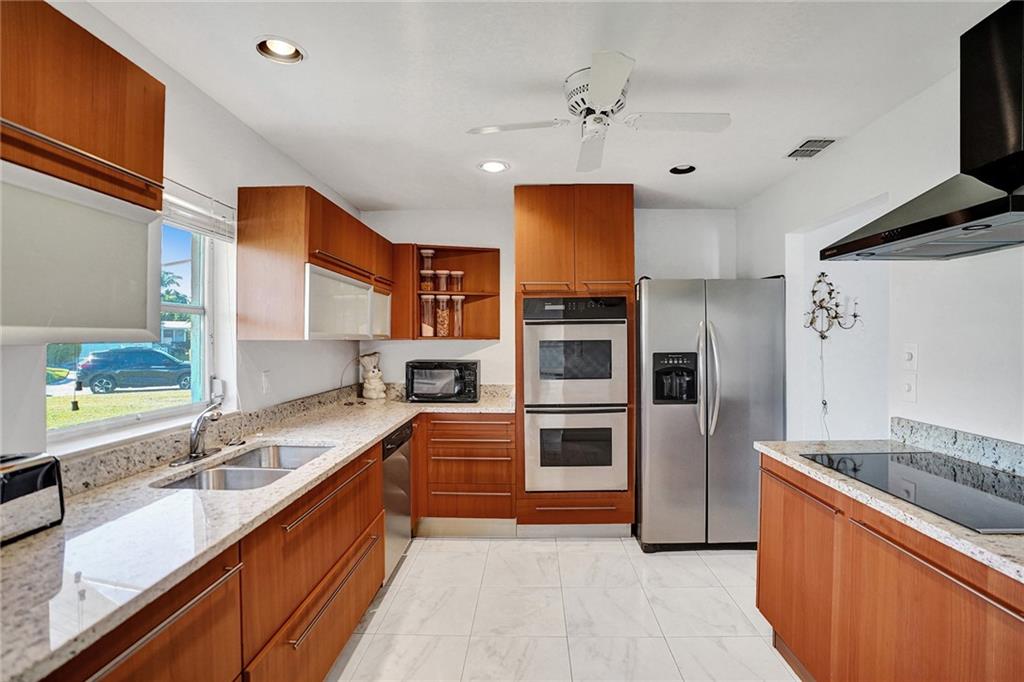 Delray Villas - Residential