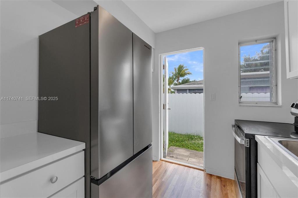 BEVERLY PARK - Residential Lease