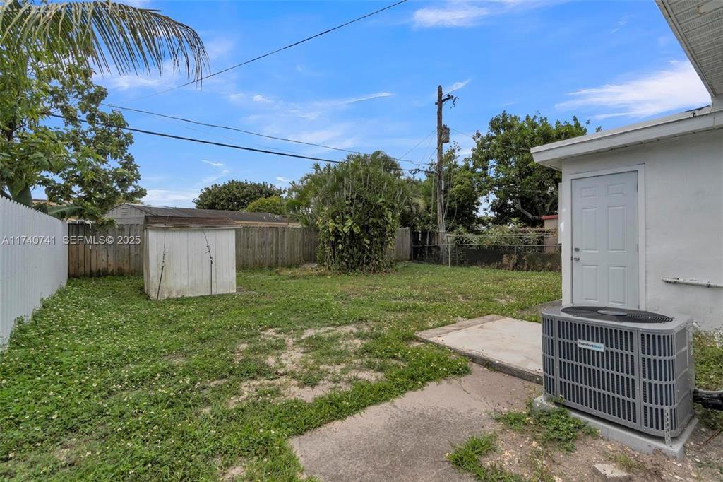 BEVERLY PARK - Residential Lease