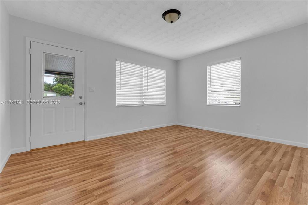 BEVERLY PARK - Residential Lease