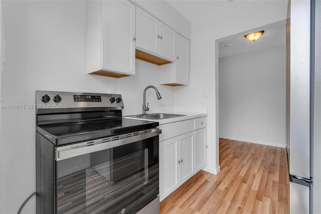 BEVERLY PARK - Residential Lease