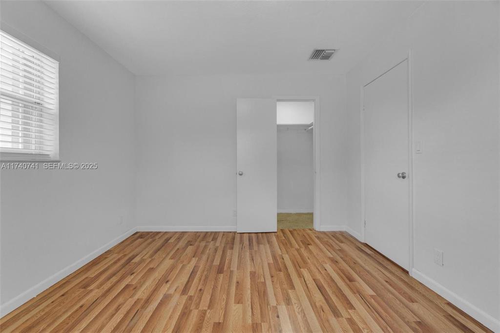 BEVERLY PARK - Residential Lease