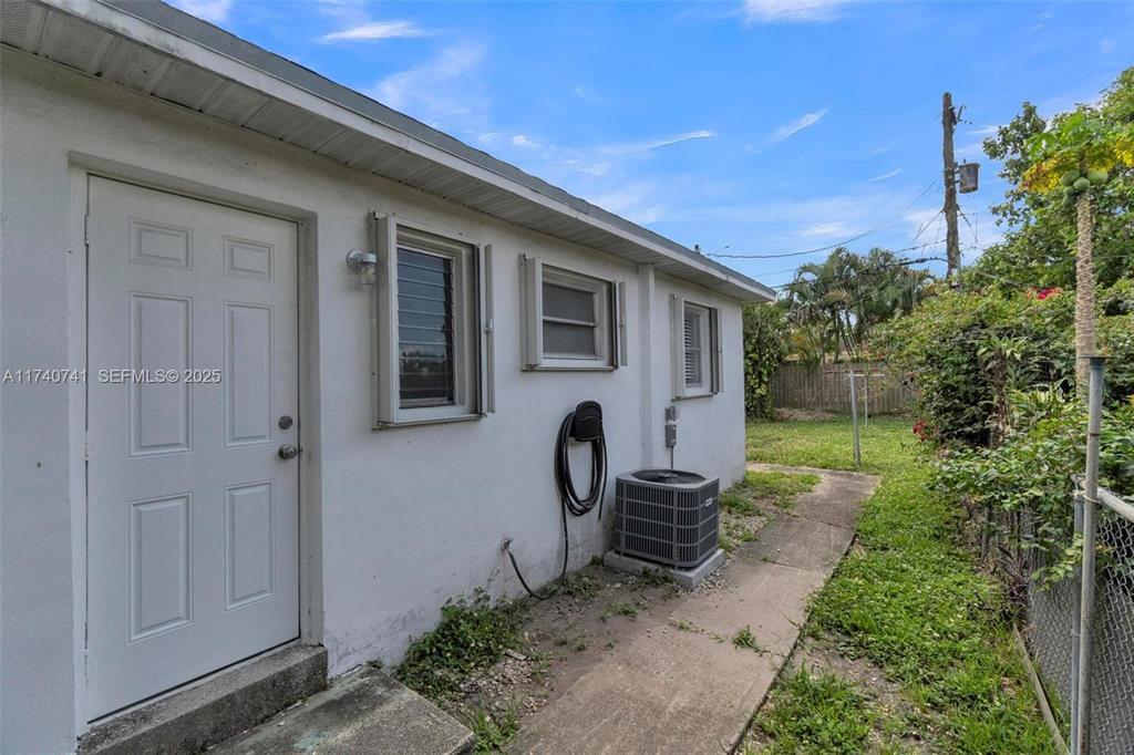 BEVERLY PARK - Residential Lease