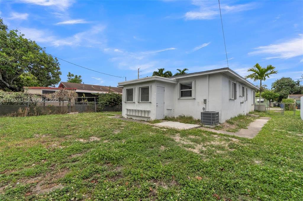 BEVERLY PARK - Residential Lease