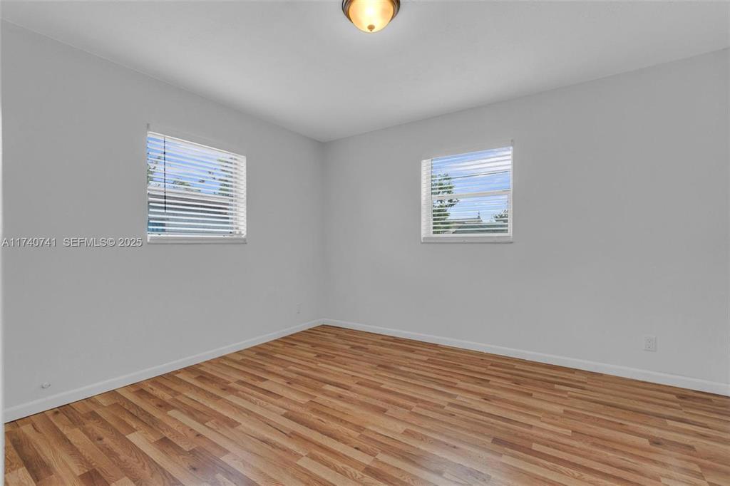 BEVERLY PARK - Residential Lease
