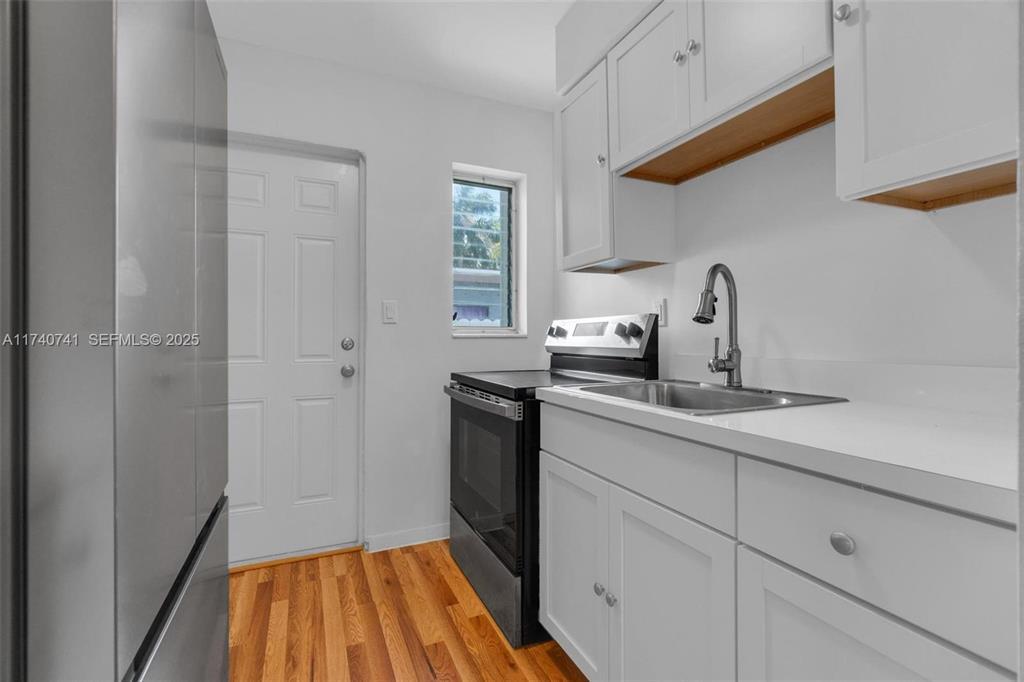 BEVERLY PARK - Residential Lease