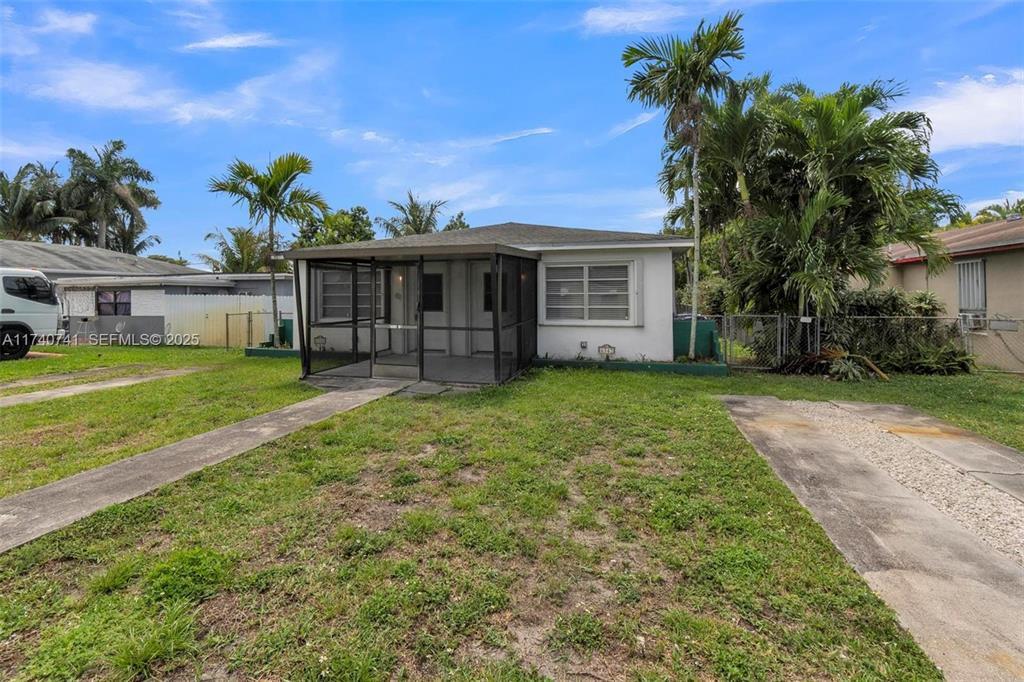 BEVERLY PARK - Residential Lease