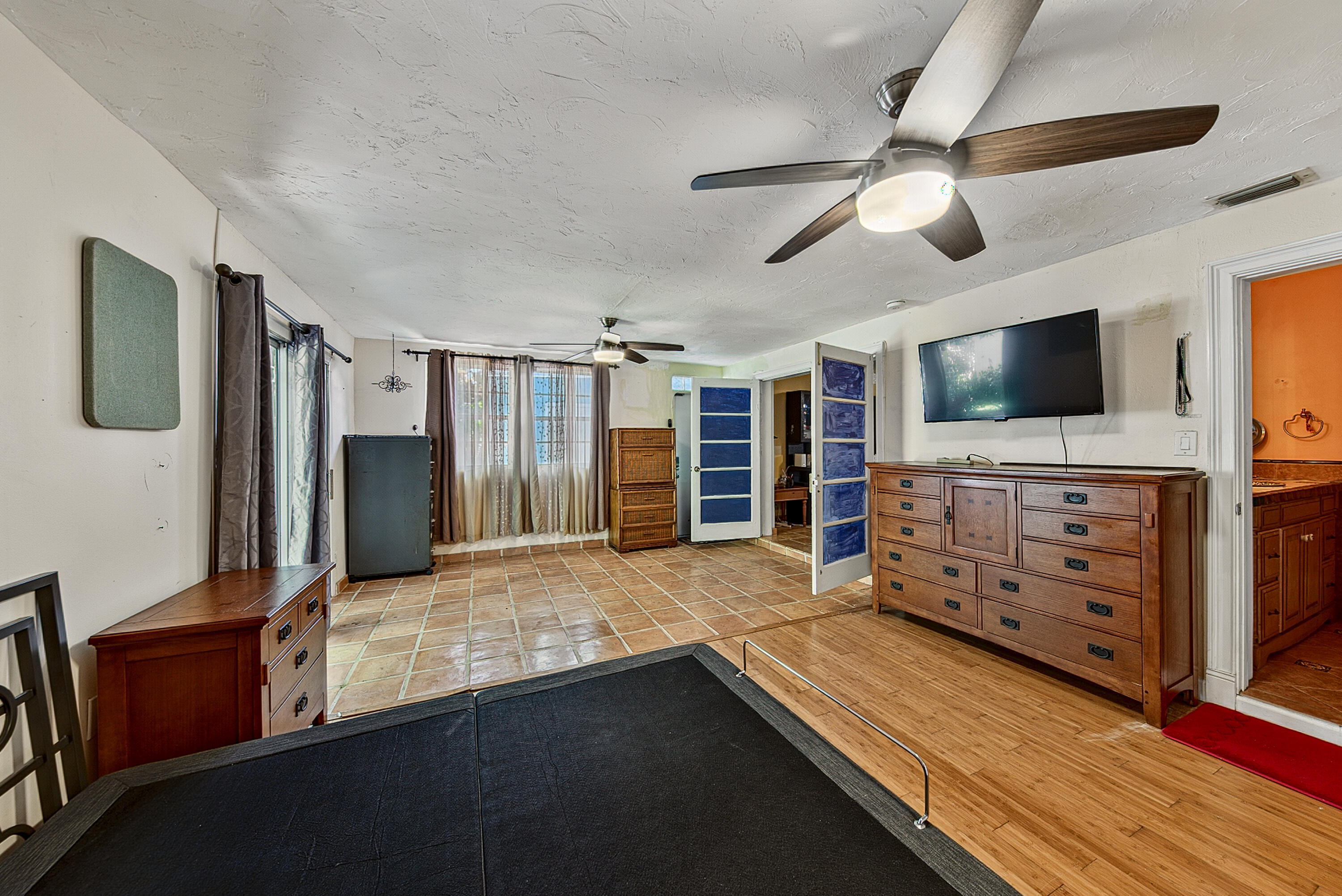 LAUDERDALE BEACH - Residential Income