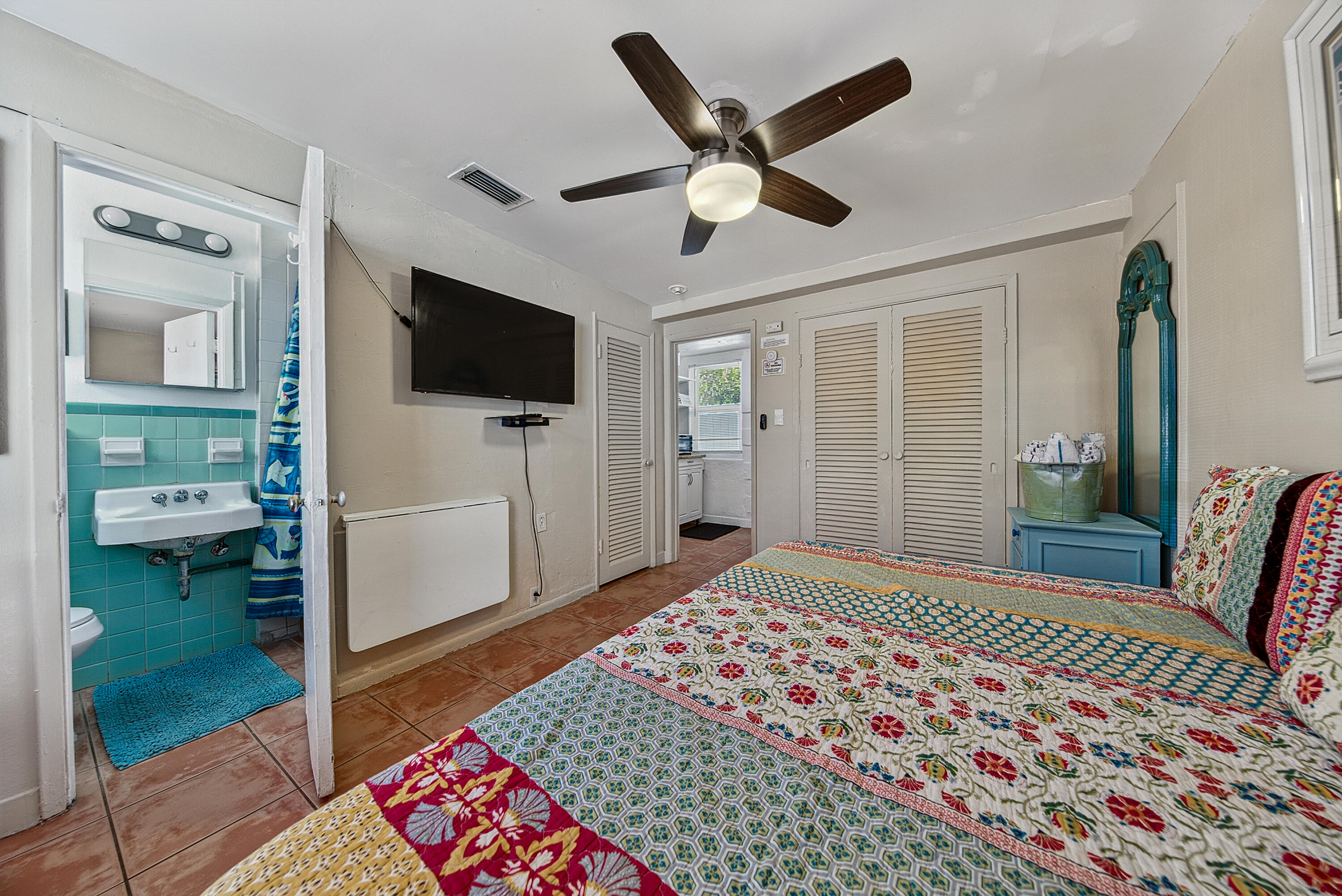 LAUDERDALE BEACH - Residential Income