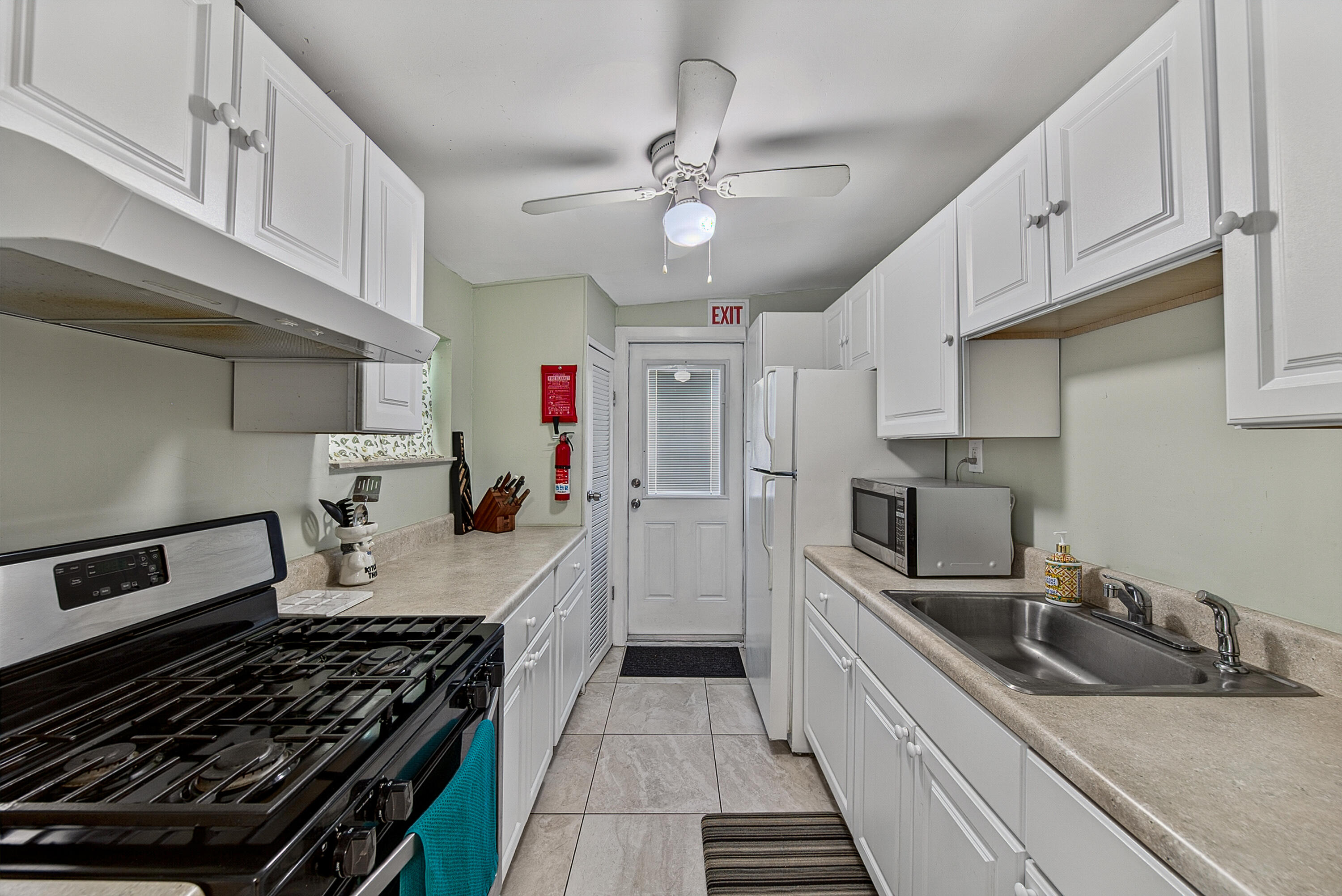 LAUDERDALE BEACH - Residential Income