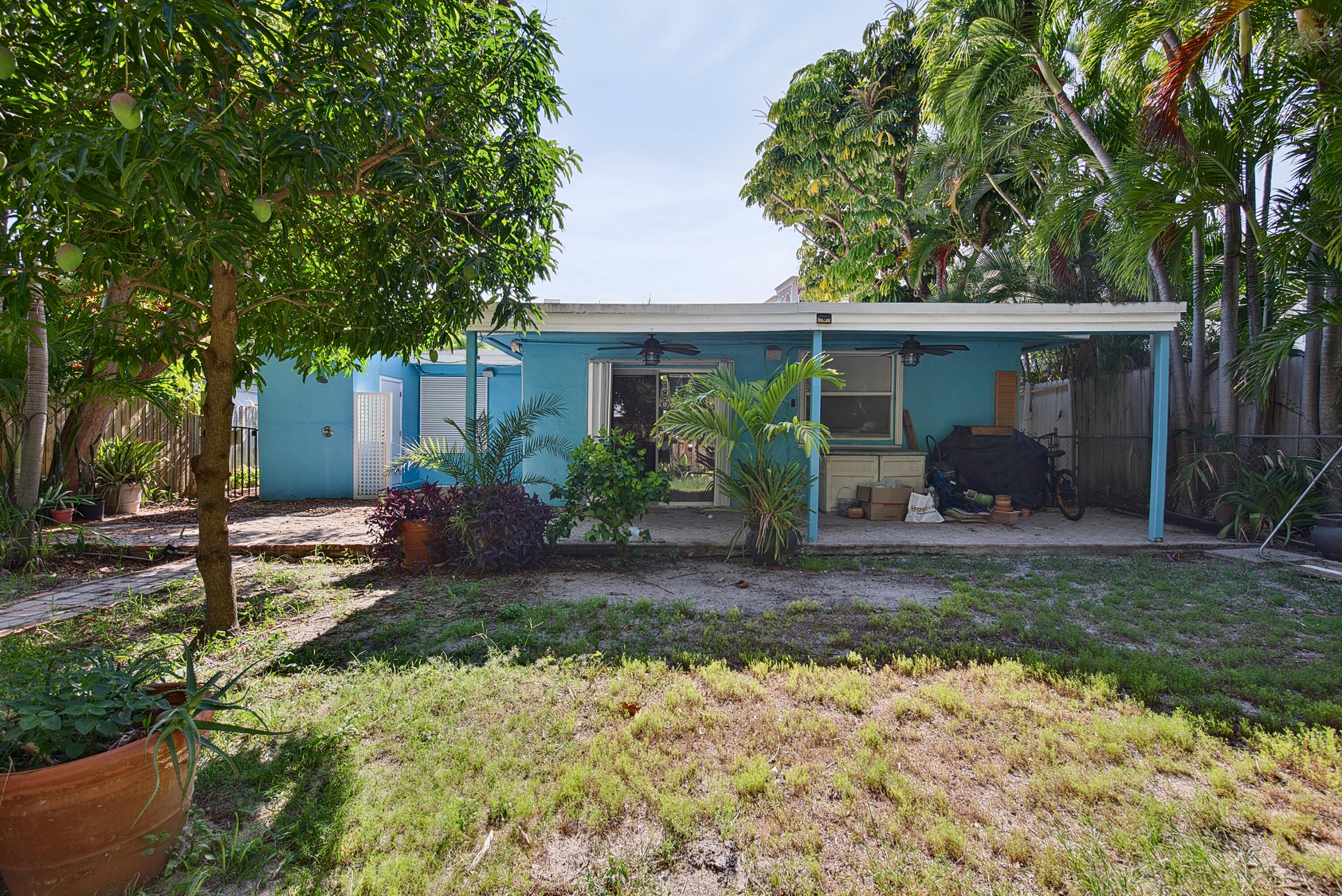 LAUDERDALE BEACH - Residential Income