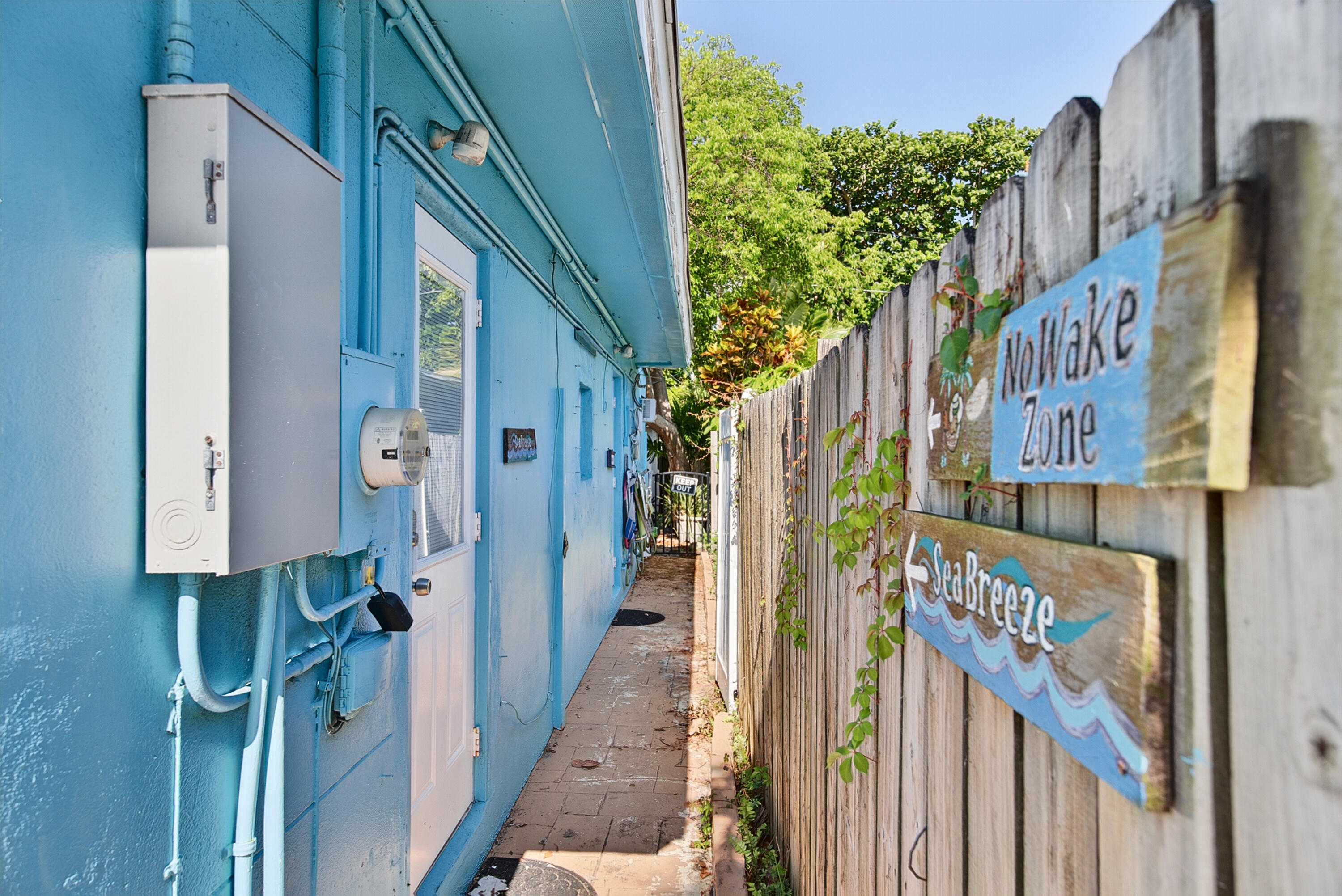 LAUDERDALE BEACH - Residential Income