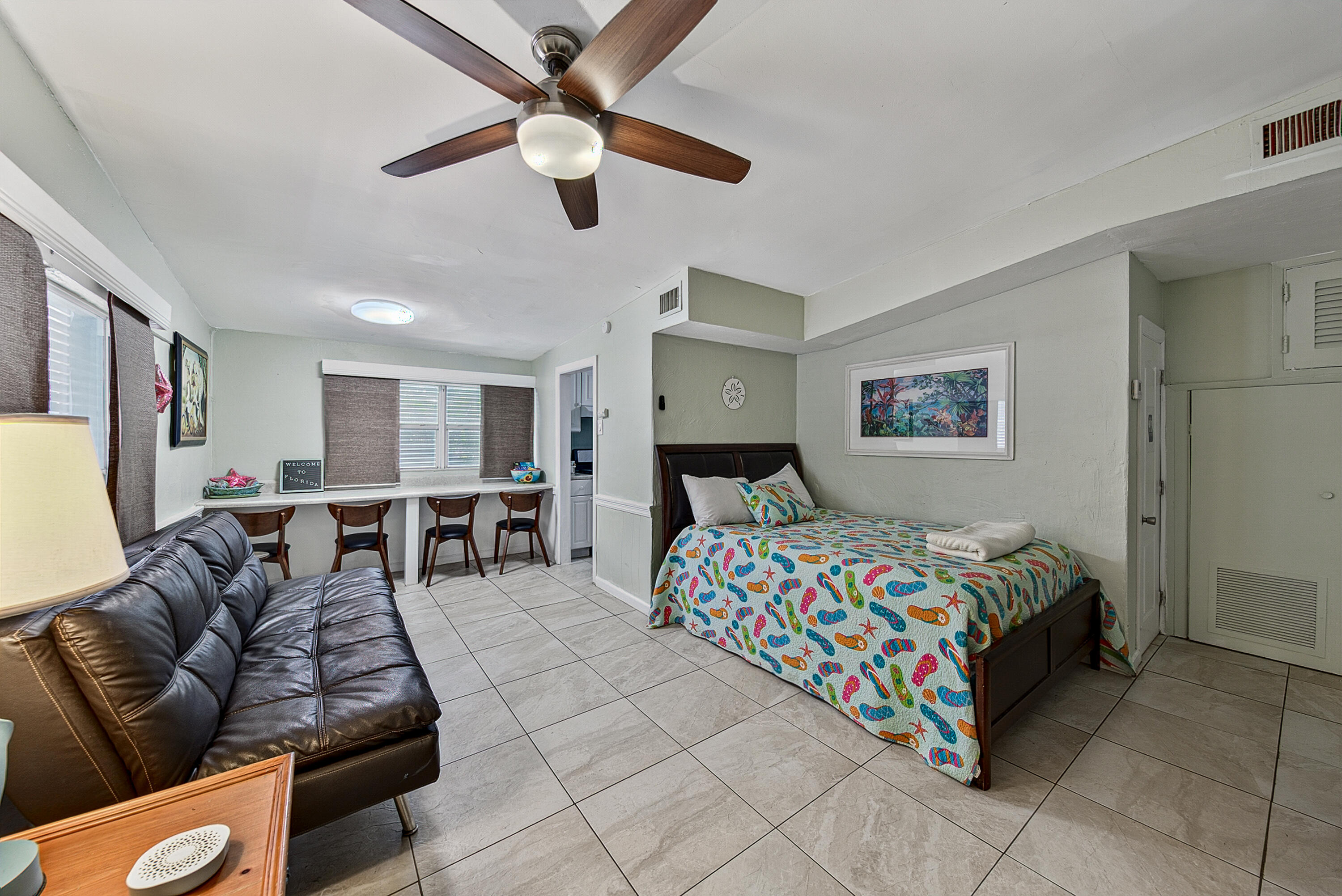 LAUDERDALE BEACH - Residential Income