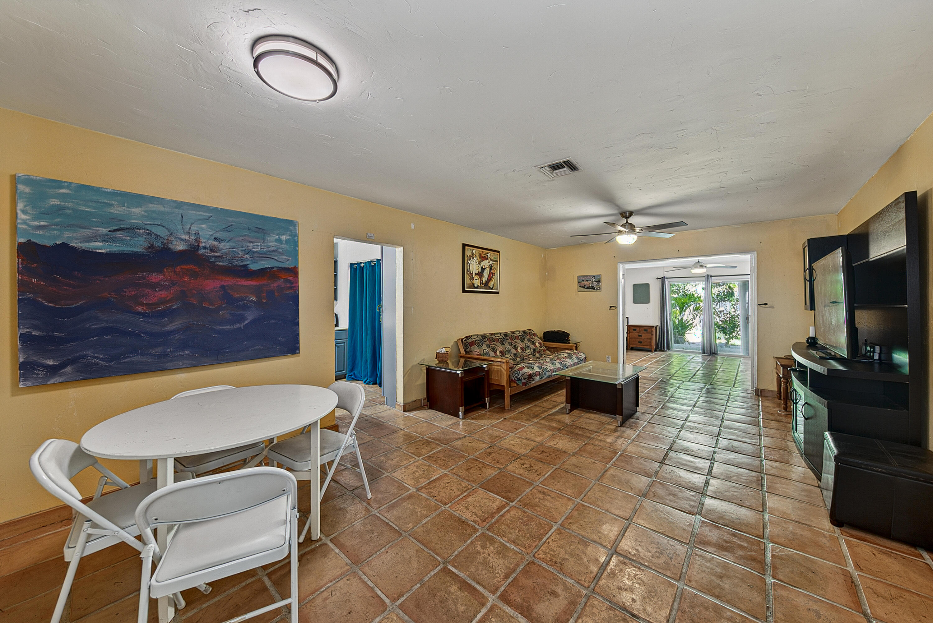 LAUDERDALE BEACH - Residential Income