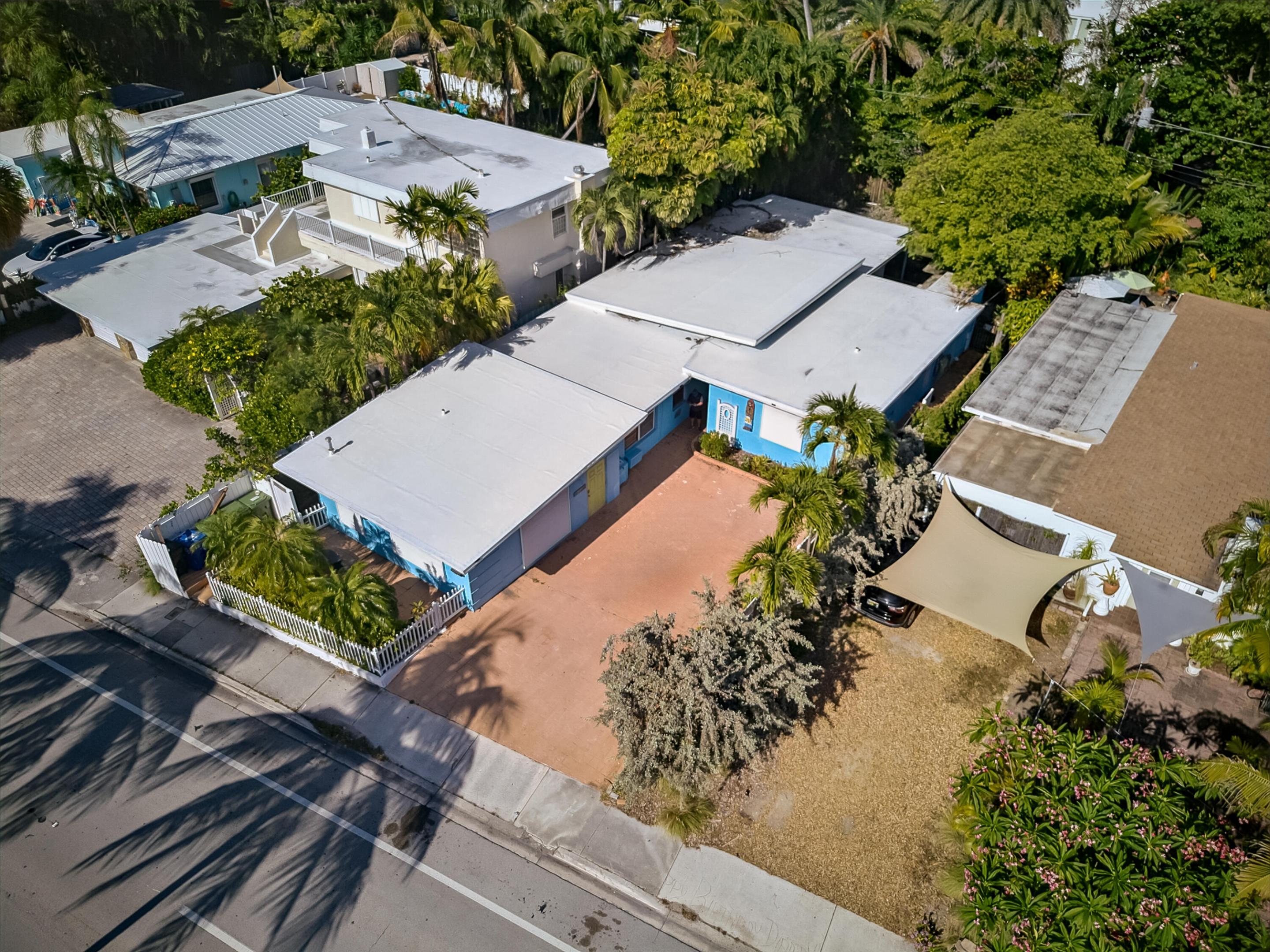 LAUDERDALE BEACH - Residential Income