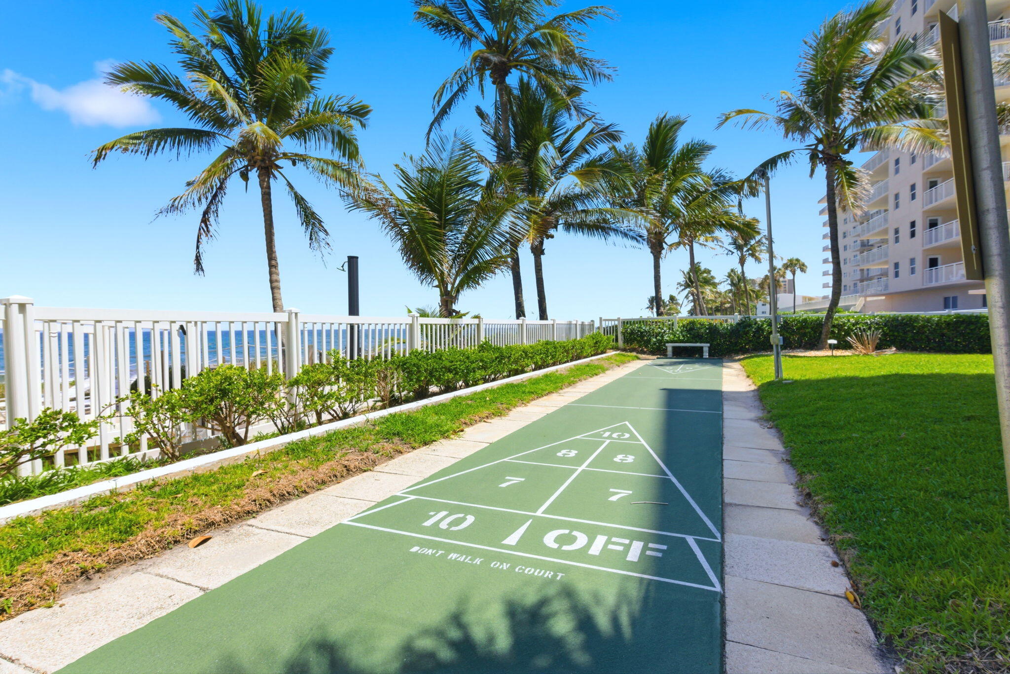 DIAMONDHEAD CONDO - Residential