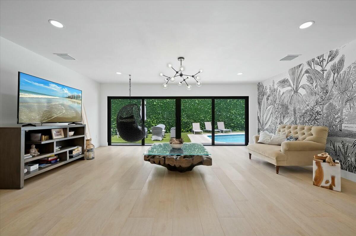 JUPITER INLET BEACH COLONY - Residential