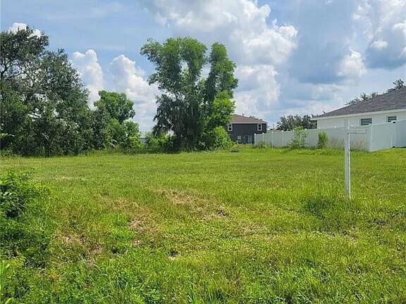 Do not miss this opportunity to own this water view lot, with great location is waiting to build your dream home!! Close to Del Prado, main roads, Supermarkets, stores an more