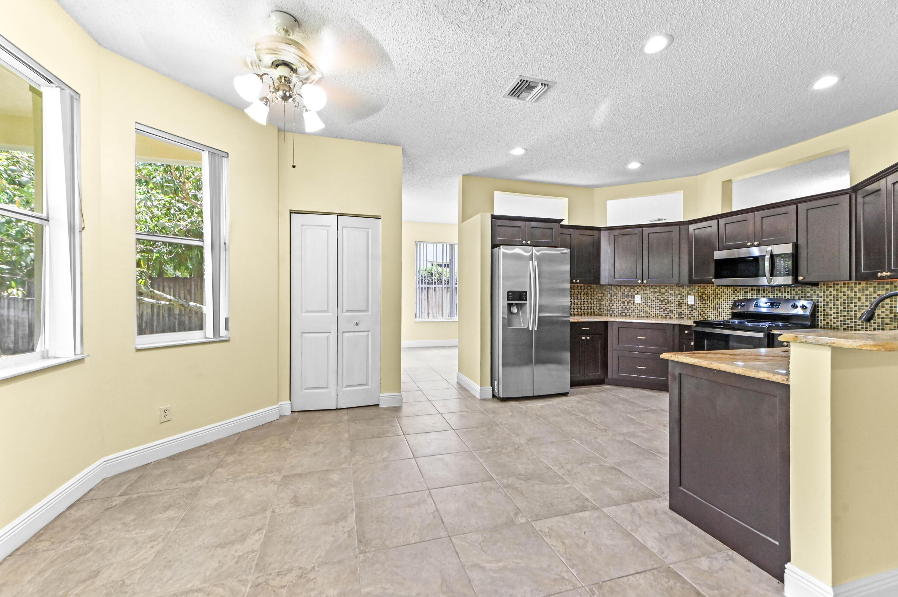 LAKE CHARLESTON TRS T AND V 2 - Residential