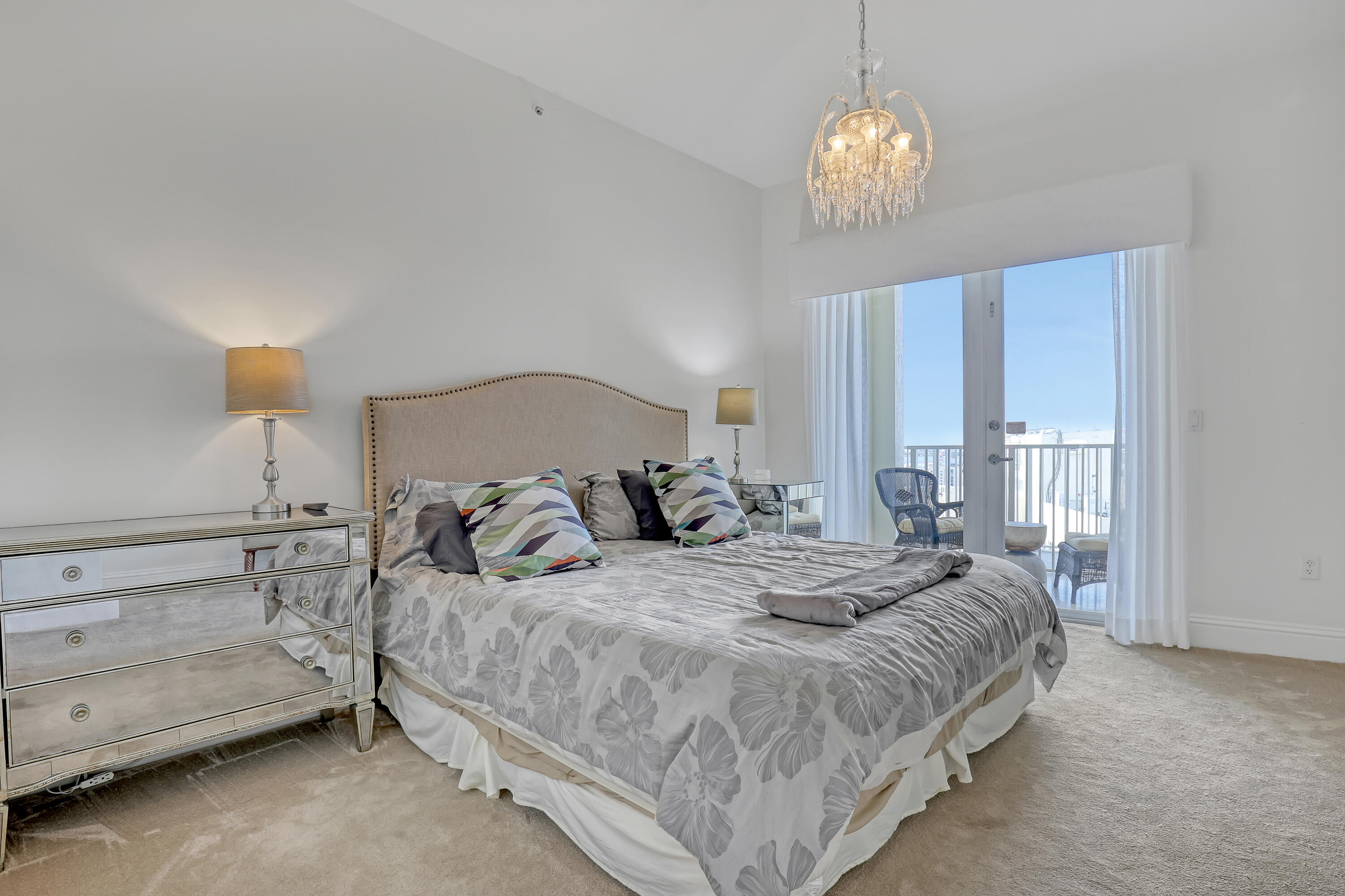 ESPLANADE GRANDE CONDO - Residential