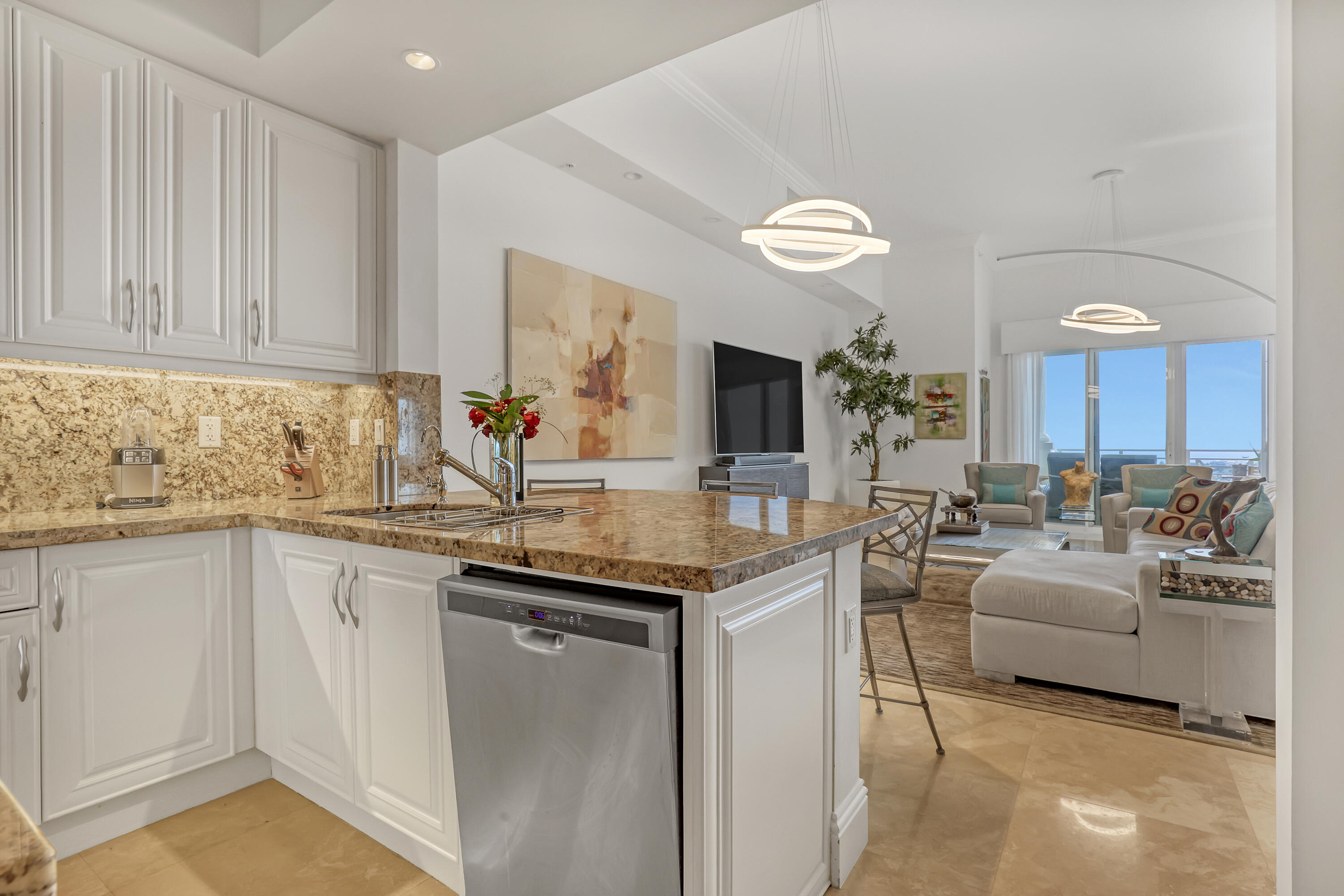 ESPLANADE GRANDE CONDO - Residential