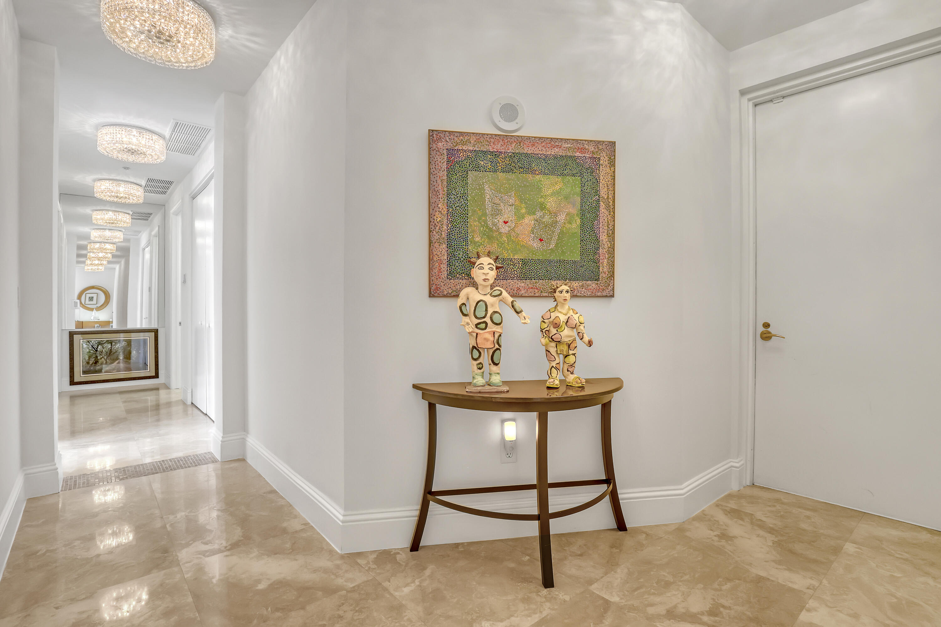 ESPLANADE GRANDE CONDO - Residential