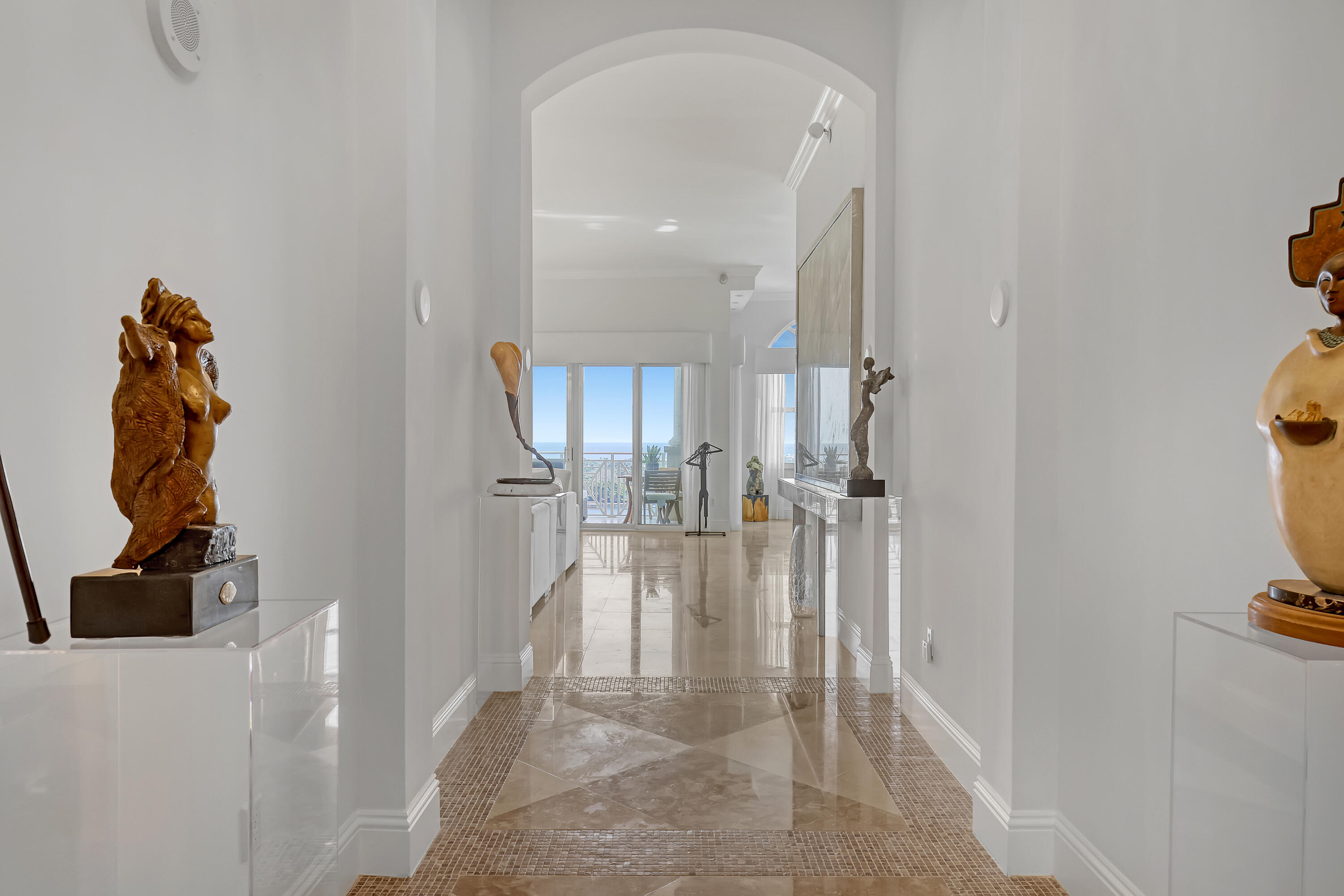 ESPLANADE GRANDE CONDO - Residential