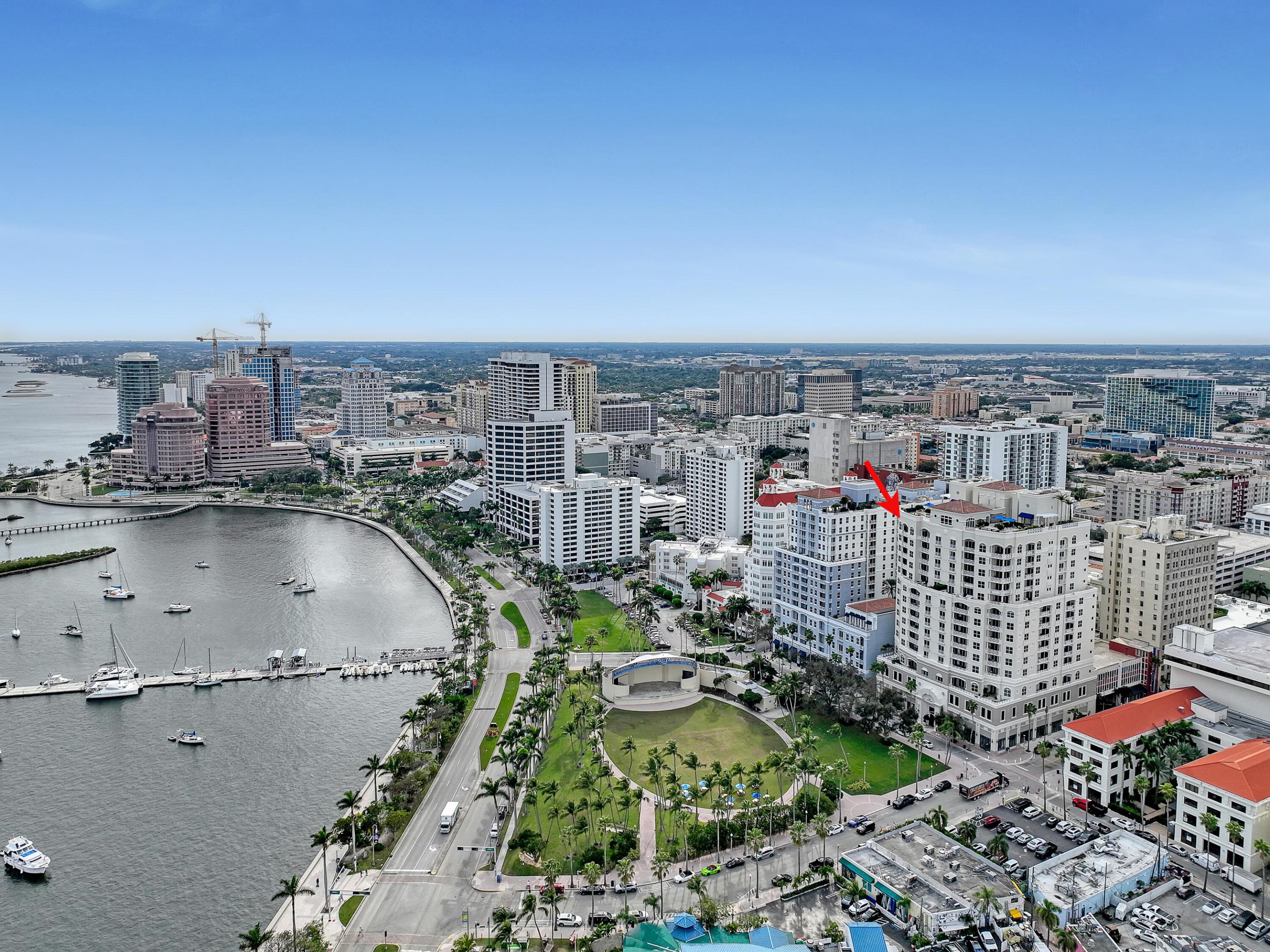ESPLANADE GRANDE CONDO - Residential