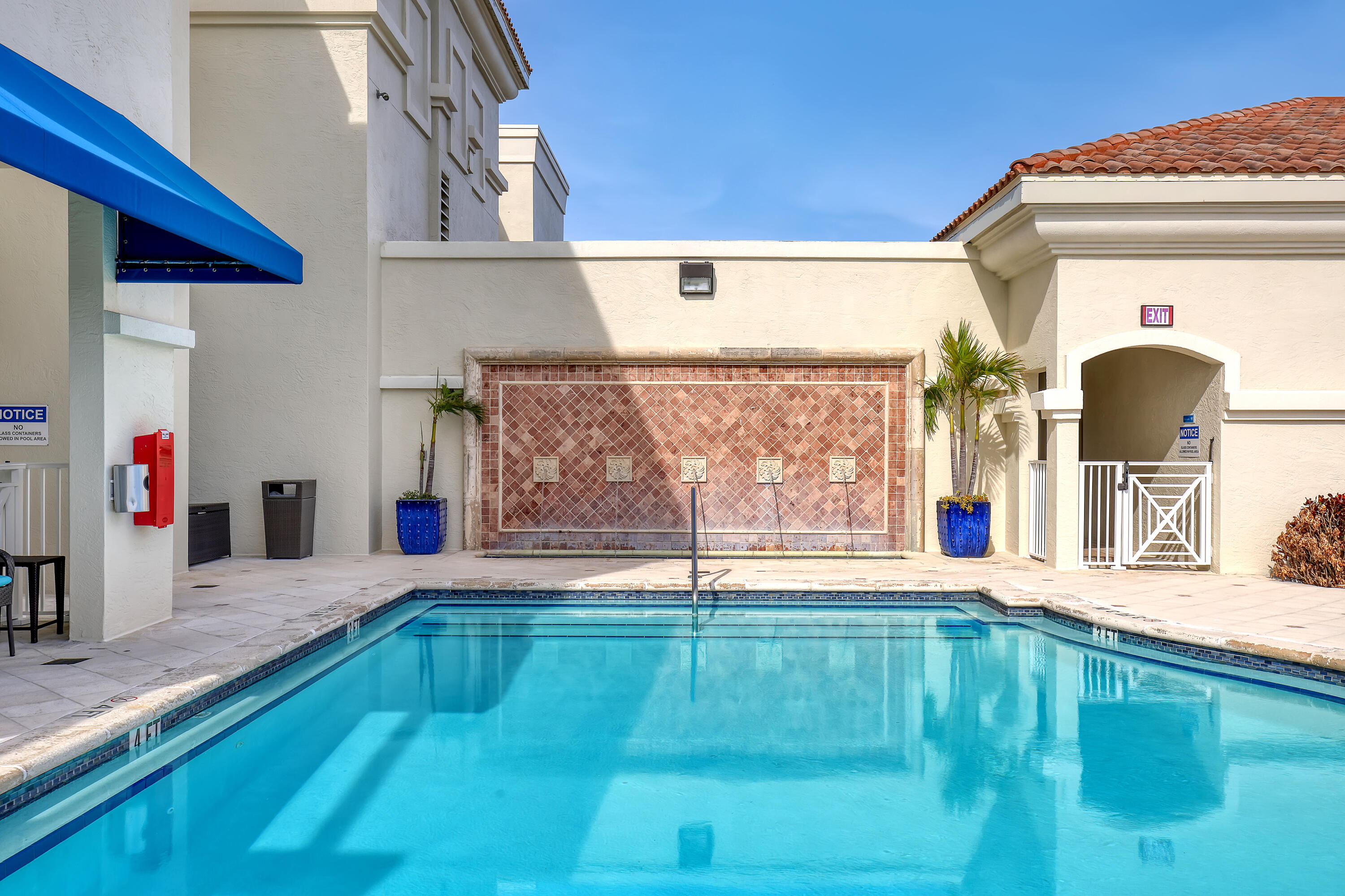 ESPLANADE GRANDE CONDO - Residential