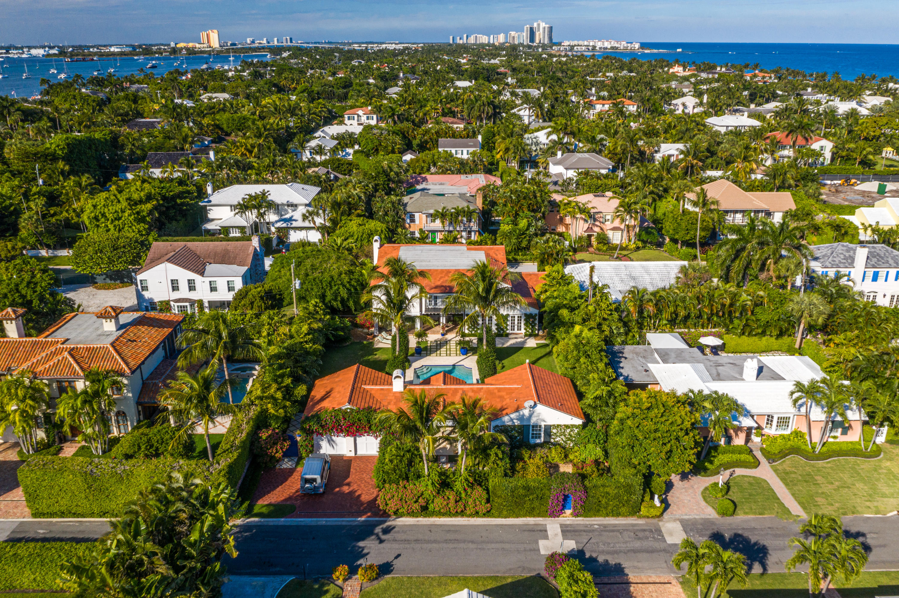 EL ENCANTO 2 - Residential