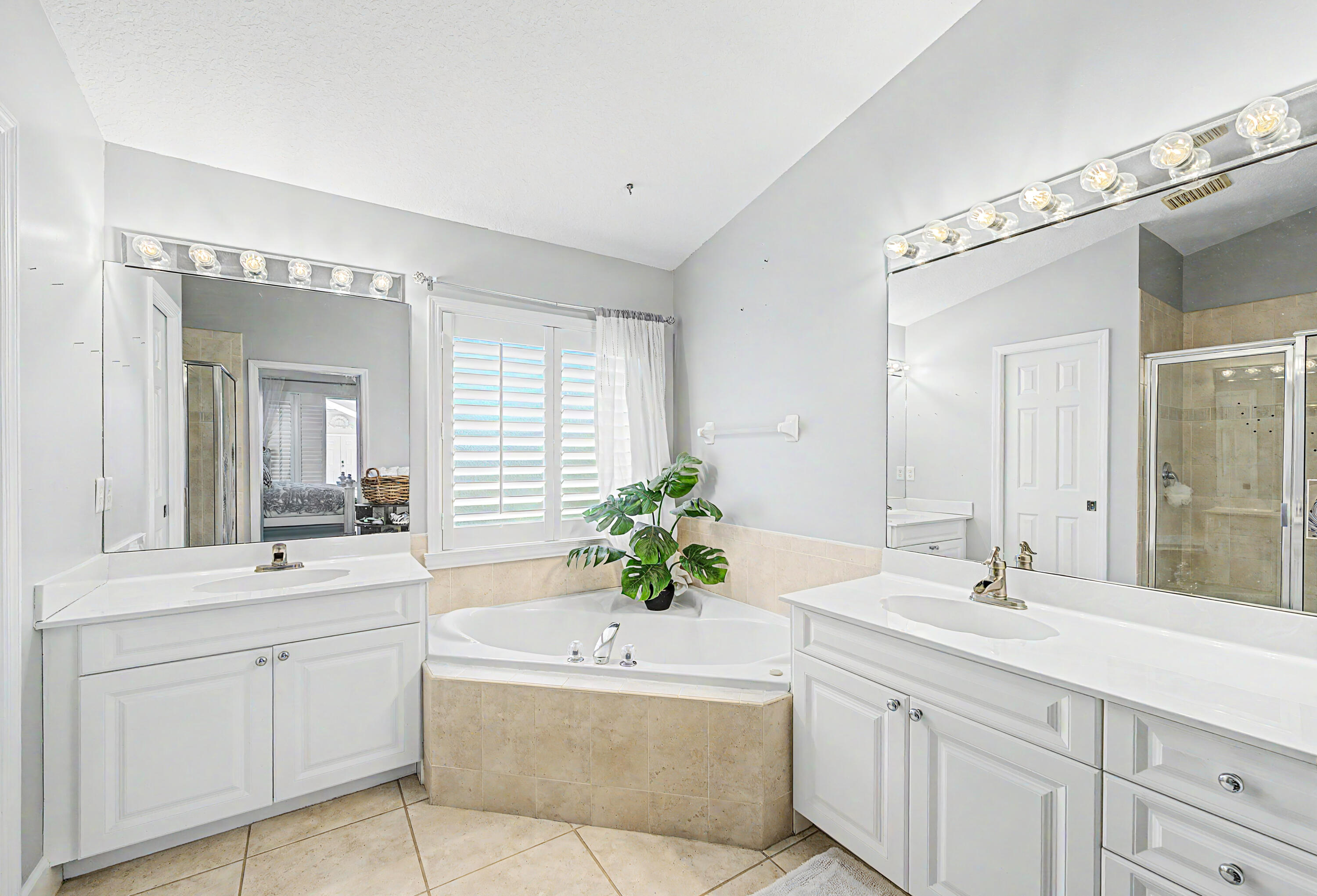 LAKESHORE AT SANDS, A CONDOMINIUM - Residential