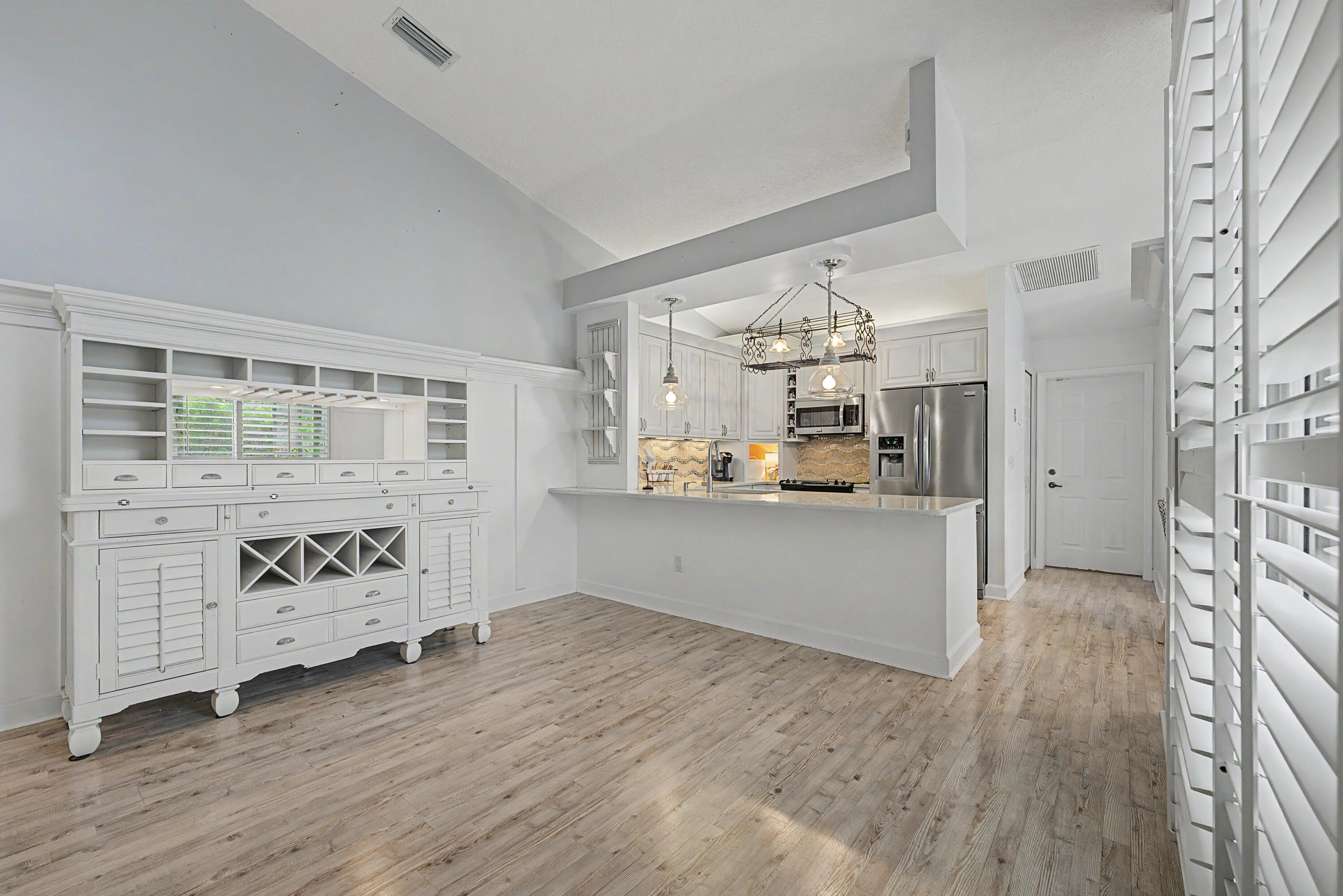 LAKESHORE AT SANDS, A CONDOMINIUM - Residential