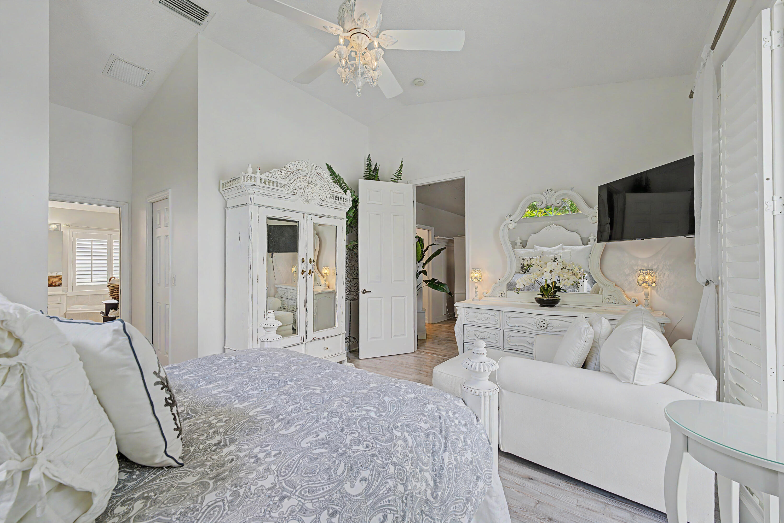 LAKESHORE AT SANDS, A CONDOMINIUM - Residential