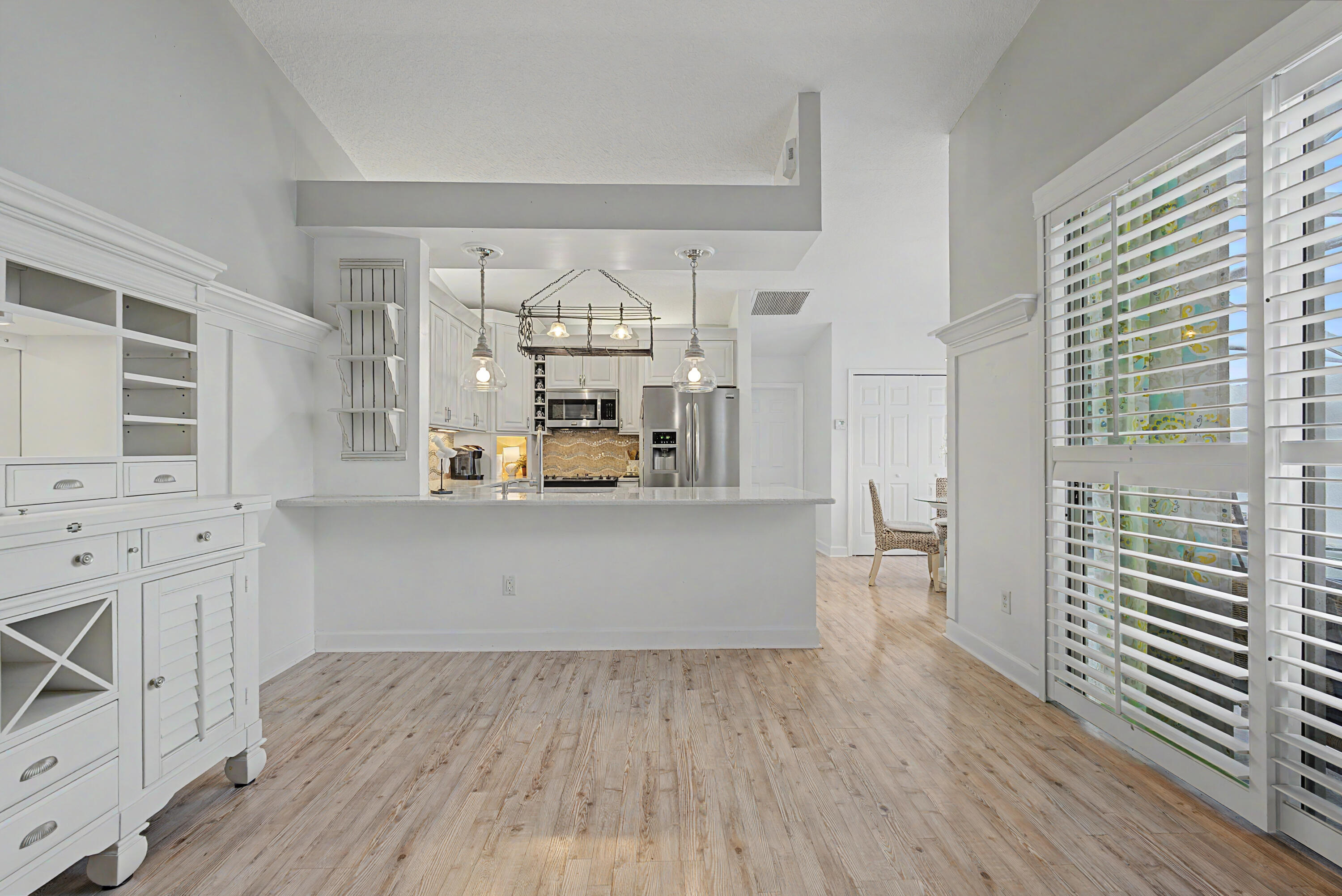 LAKESHORE AT SANDS, A CONDOMINIUM - Residential