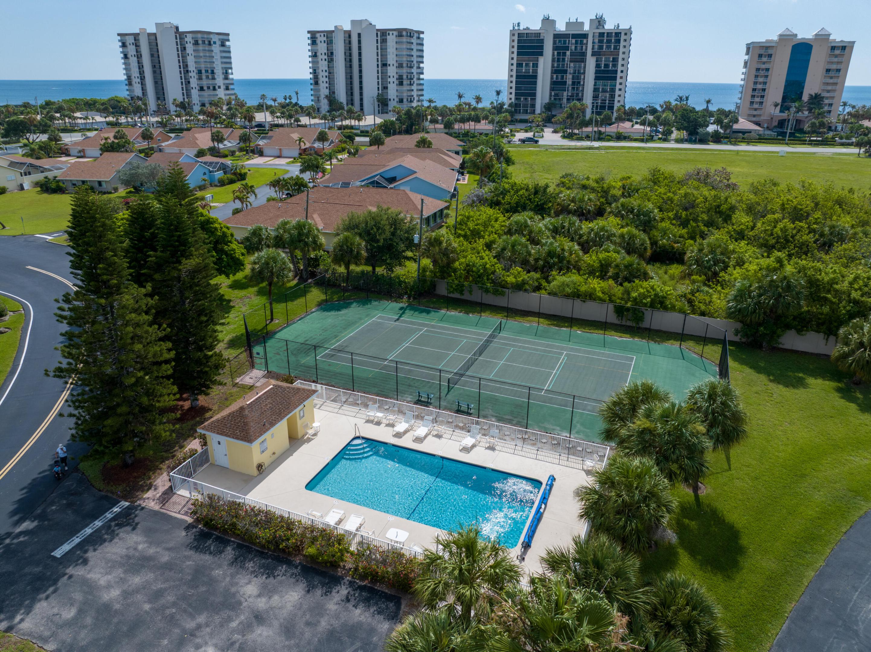 LAKESHORE AT SANDS, A CONDOMINIUM - Residential
