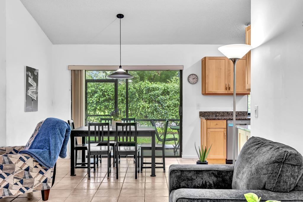 SHADOW WOOD VILLAS - Residential