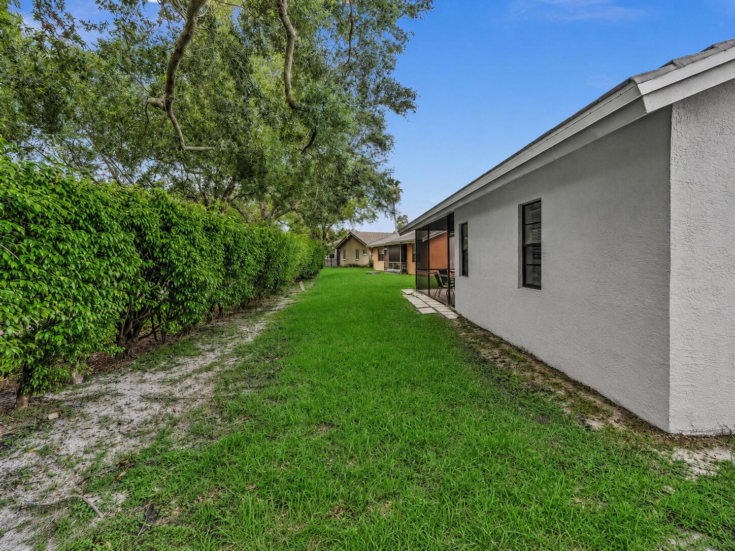 SHADOW WOOD VILLAS - Residential