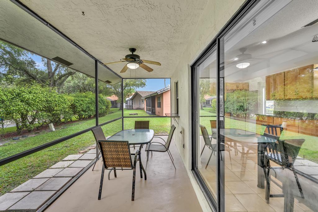 SHADOW WOOD VILLAS - Residential