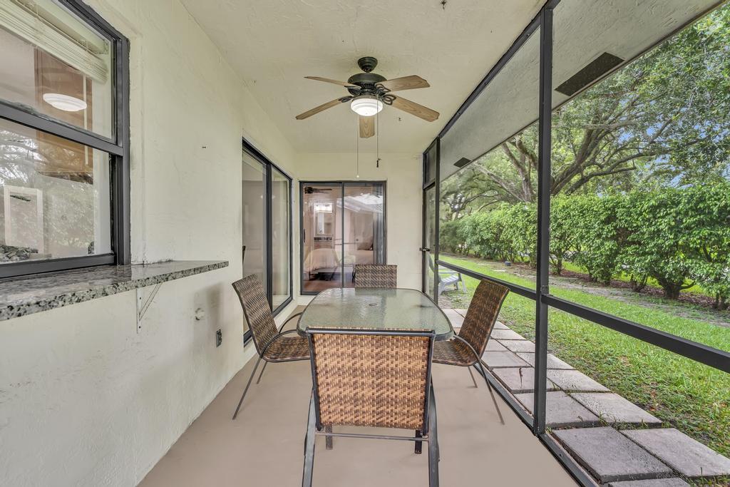 SHADOW WOOD VILLAS - Residential