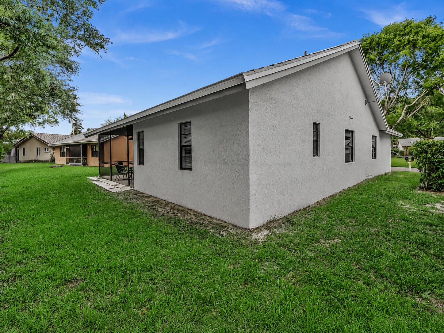 SHADOW WOOD VILLAS - Residential