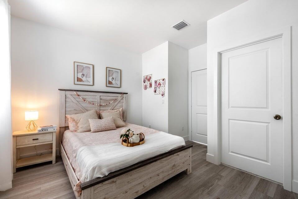 CHERRY HILLS - Residential Lease