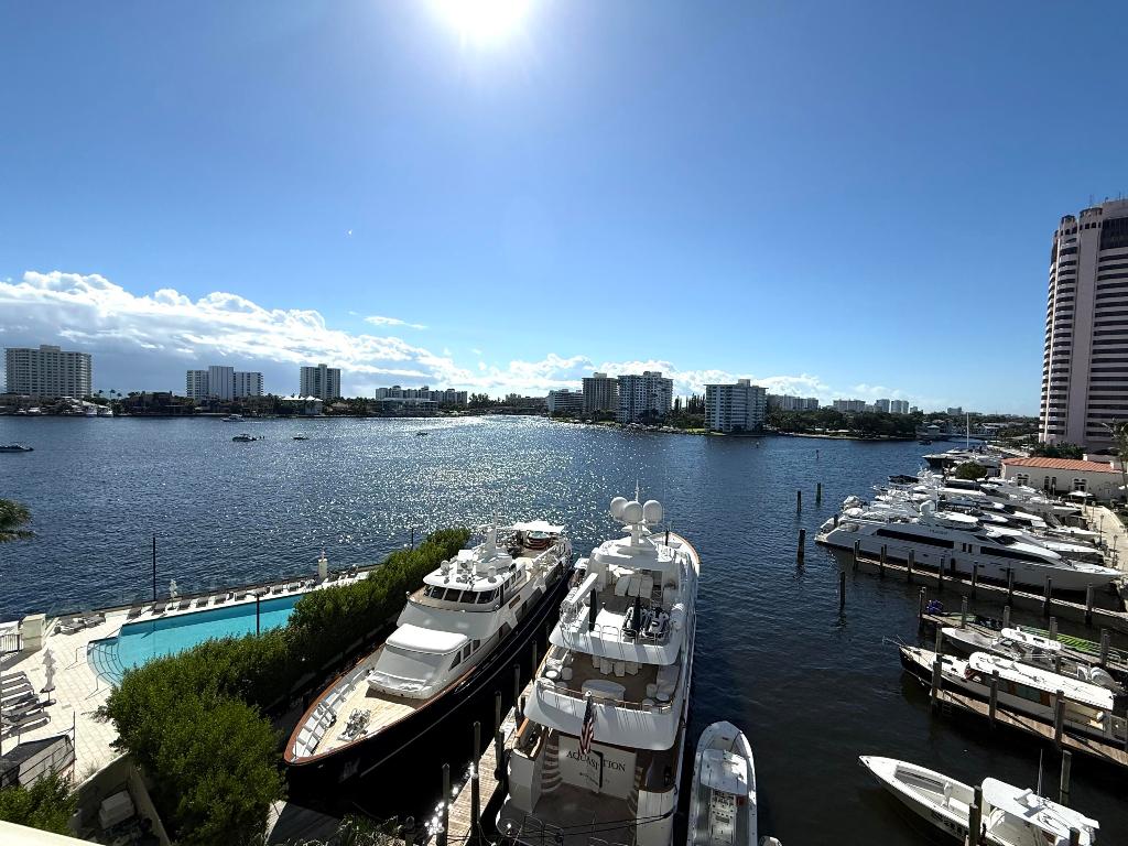 MIZNER GRAND CONDO - Residential
